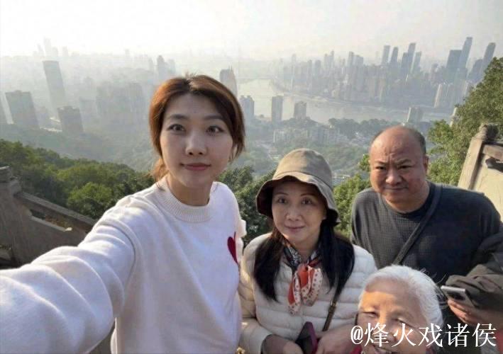 袁心玥晒照和家人享受生活!因病缺席2项赛事,明年重返国家队? 袁心玥晒照和家人享受生活!因病缺席2项赛事,明年重返国家队?